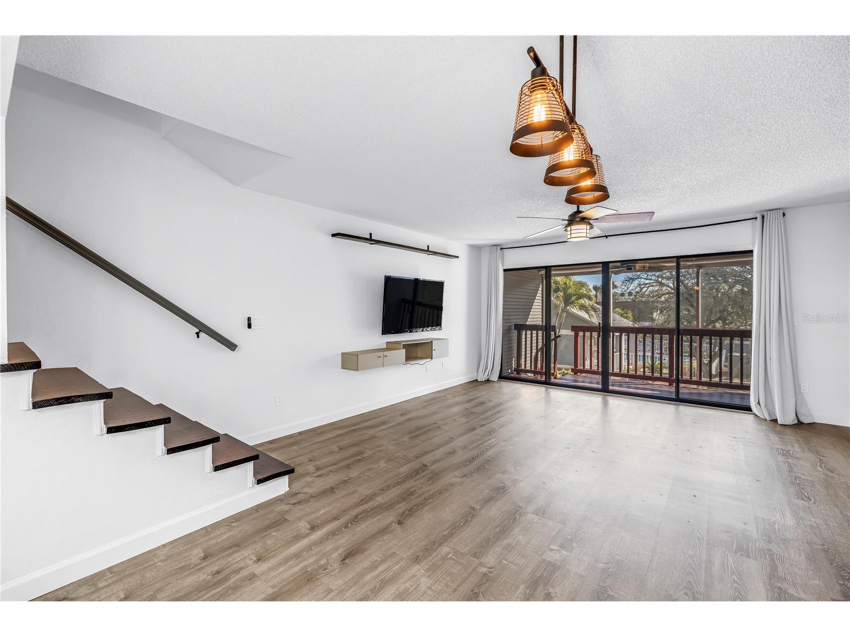 9613 Tara Cay Court Seminole FL 33776 TB8479527 image18