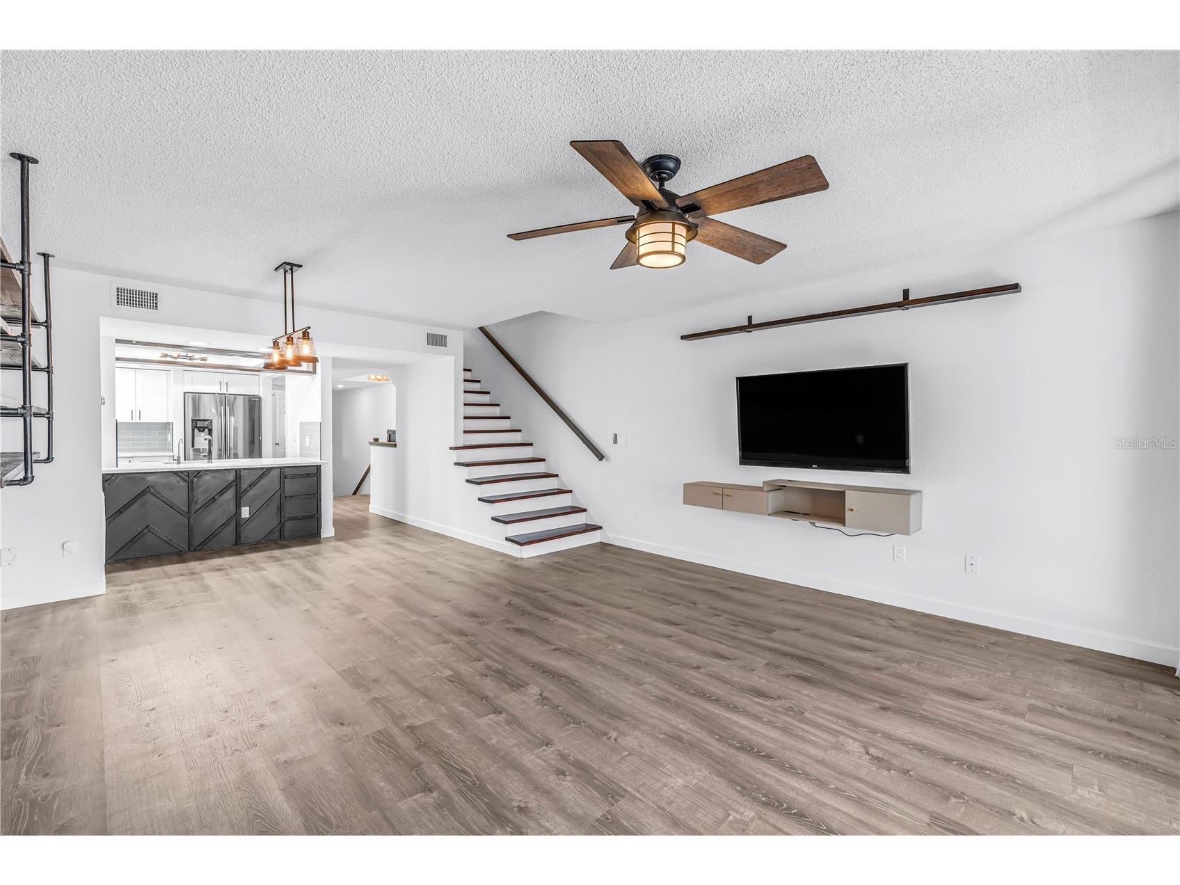 9613 Tara Cay Court Seminole FL 33776 TB8479527 image19