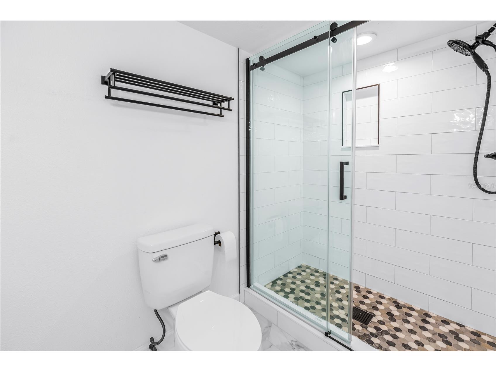 9613 Tara Cay Court Seminole FL 33776 TB8479527 image28