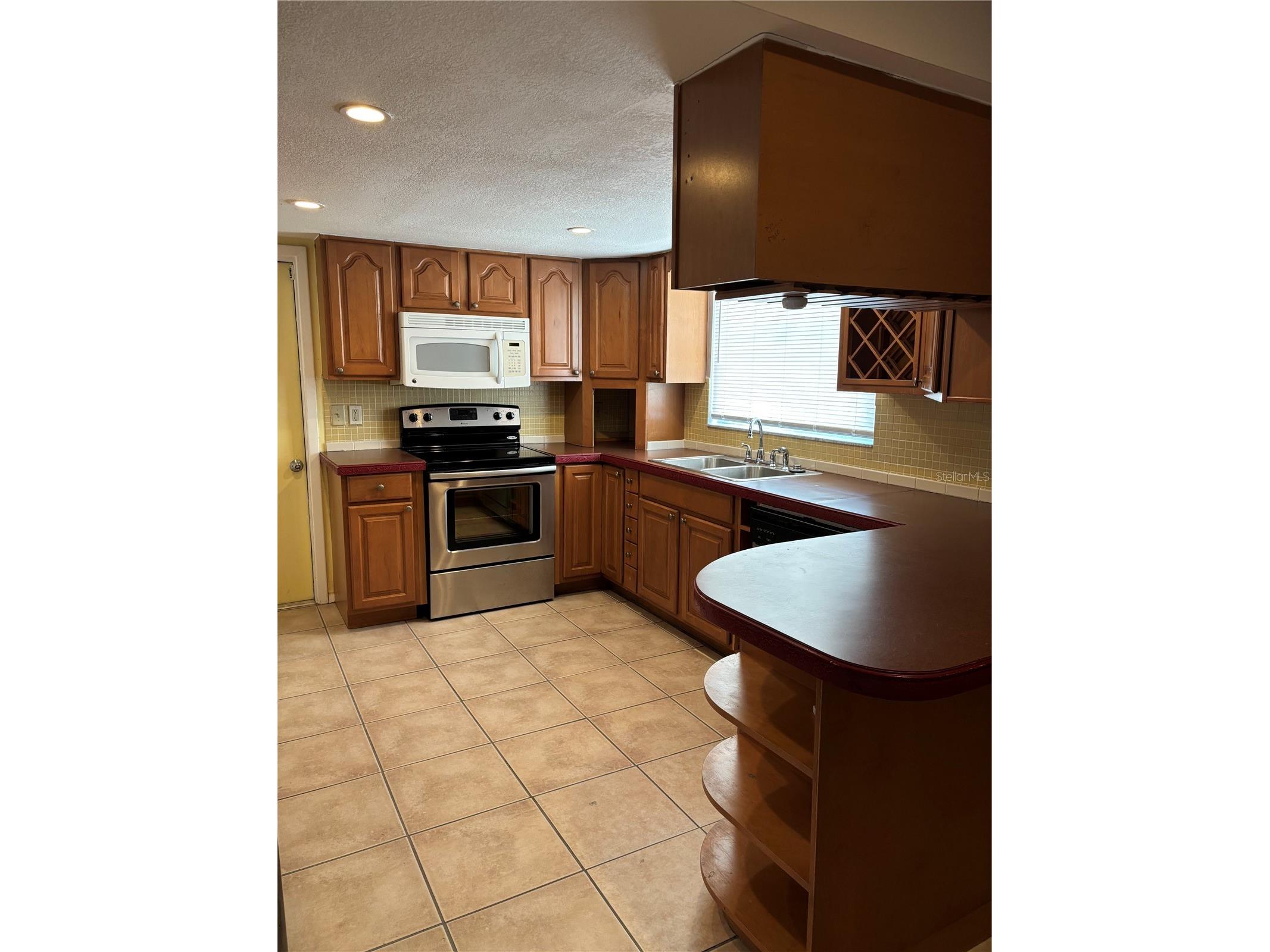 9616 Lake Christina Lane Port Richey FL 34668 - LAKE CHRISE W7882920 image5