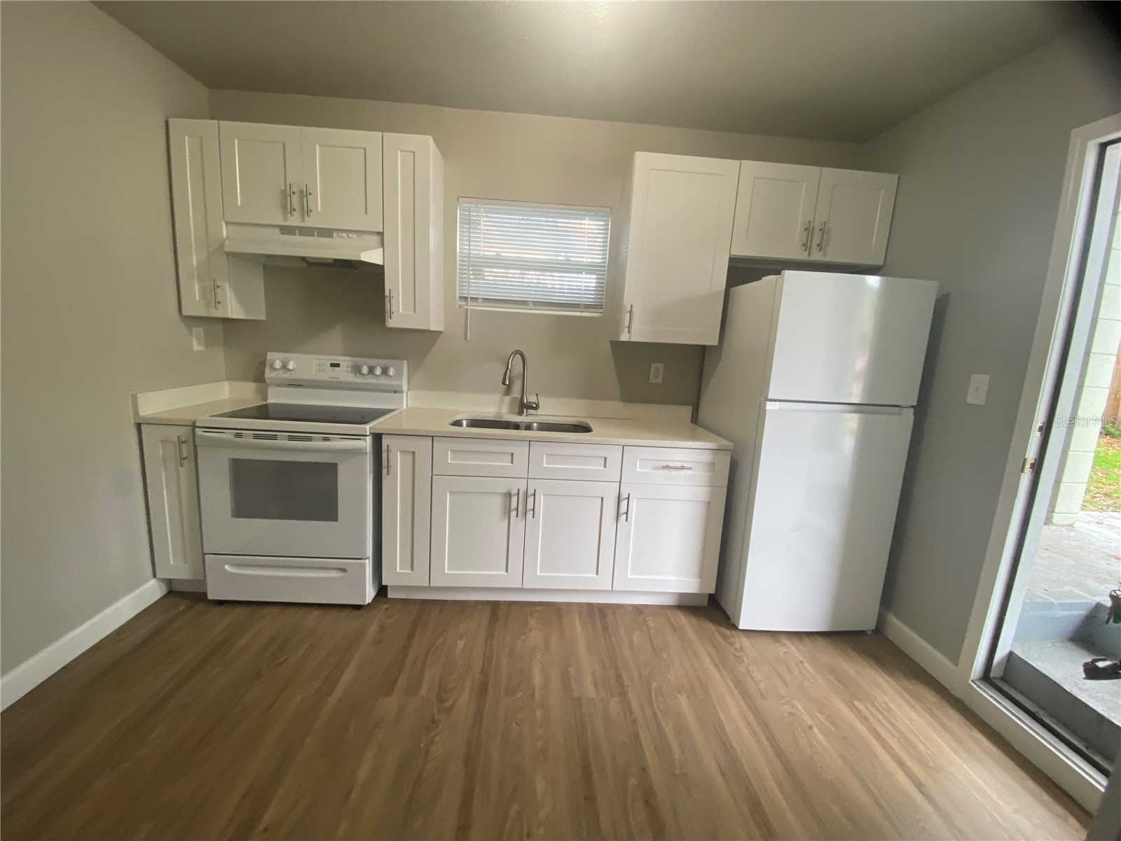 962 19 Avenue S #C Saint Petersburg FL 33705 TB8525543 image4