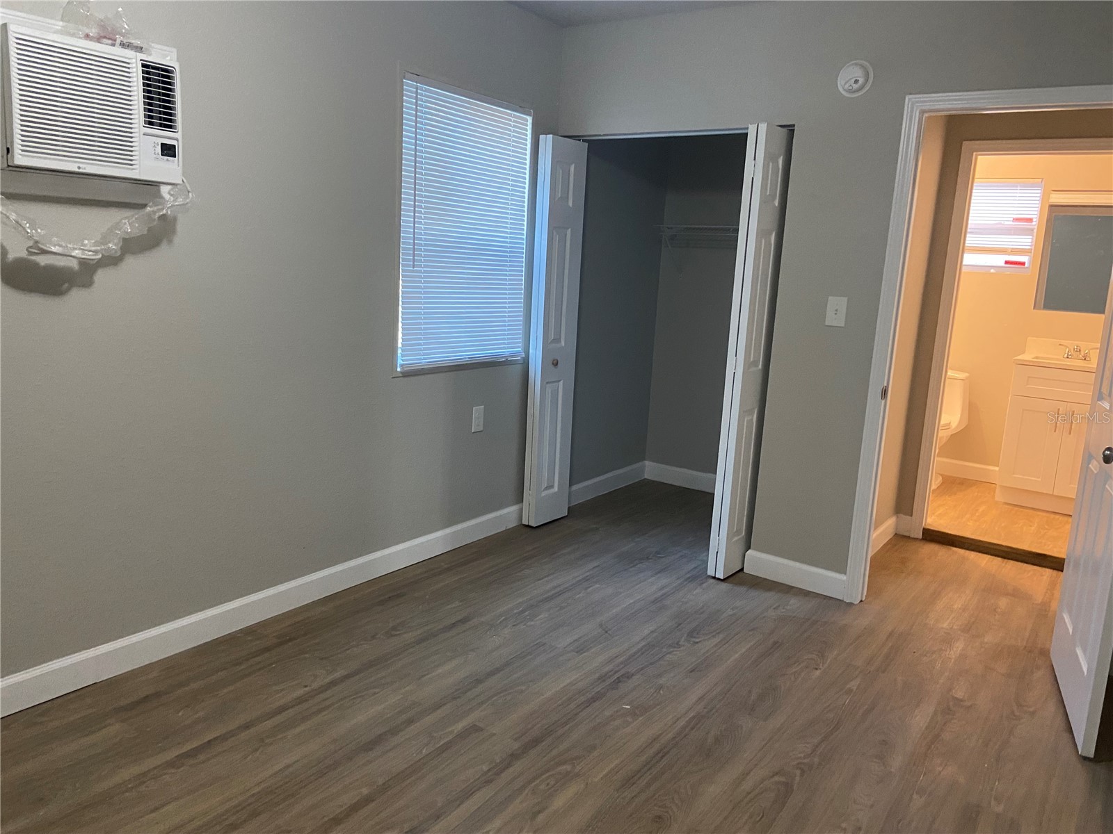 962 19 Avenue S #C Saint Petersburg FL 33705 TB8525543 image6