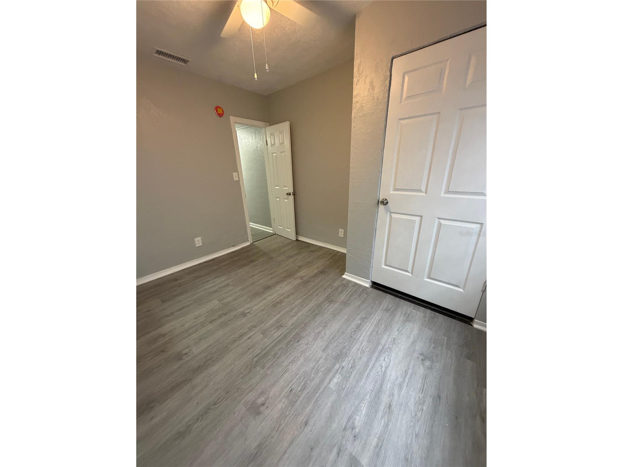 962 19th Avenue S #B Saint Petersburg FL 33705 TB8463689 image5