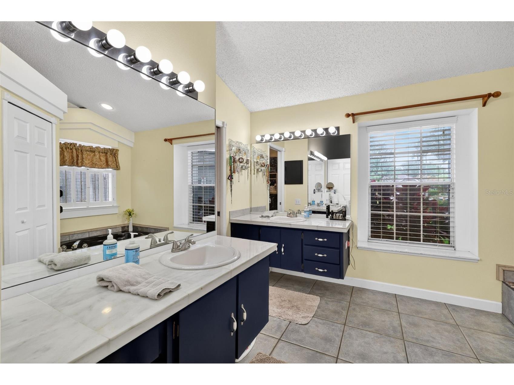 962 Edgehill Drive Palm Harbor FL 34684 TB8507849 image20