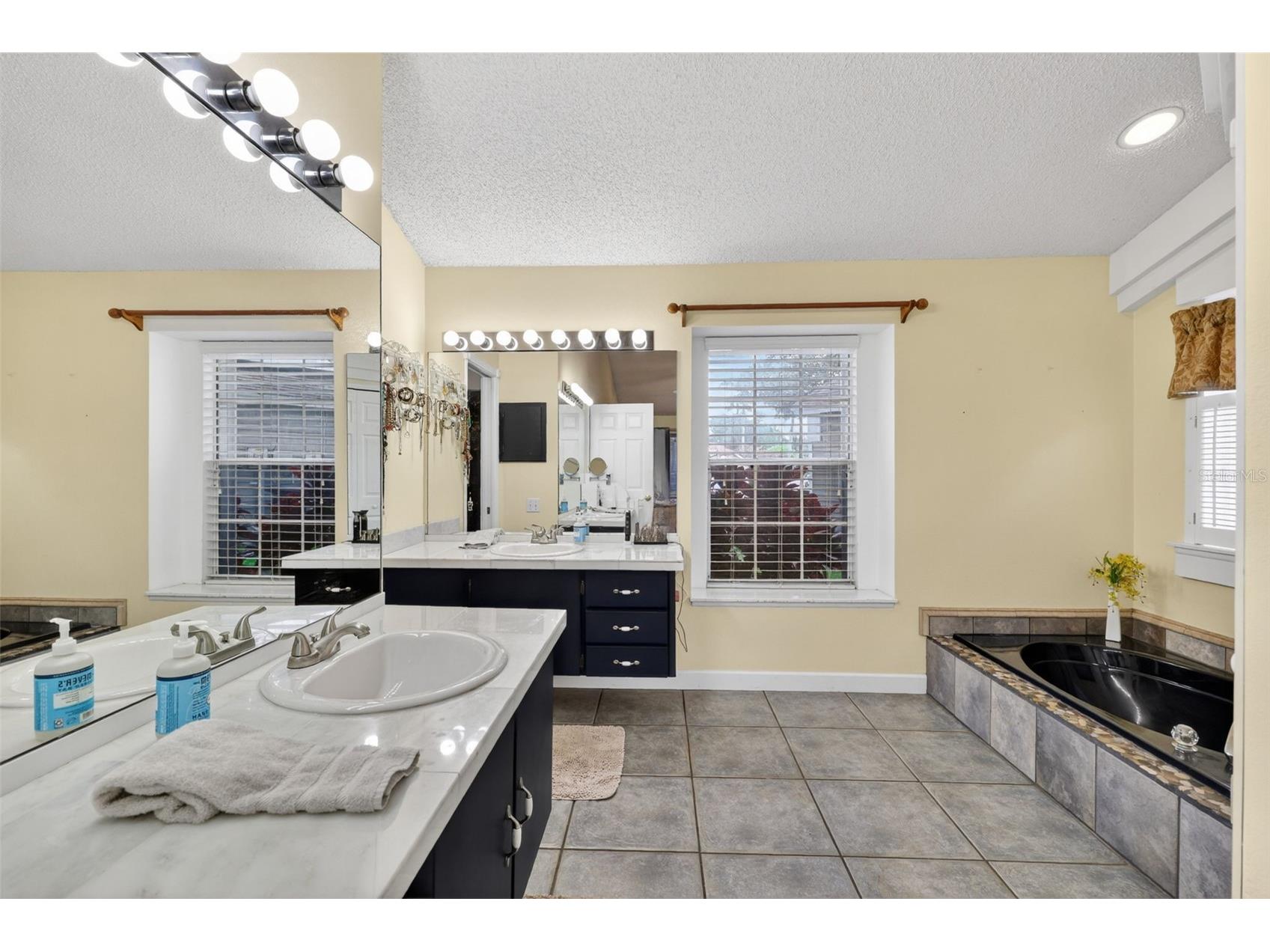 962 Edgehill Drive Palm Harbor FL 34684 TB8507849 image21