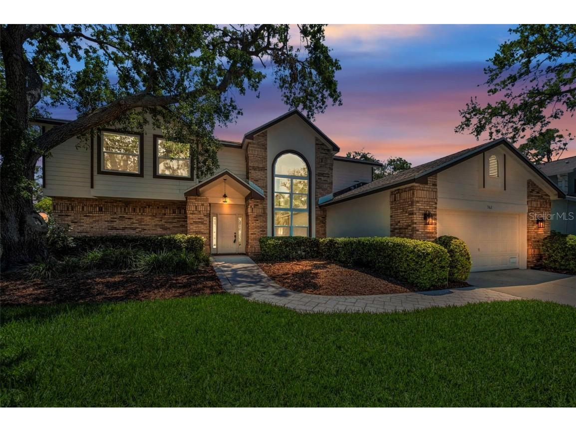 962 Marco Drive NE Saint Petersburg FL 33702 - TAMPA BAY TB8376735 image1