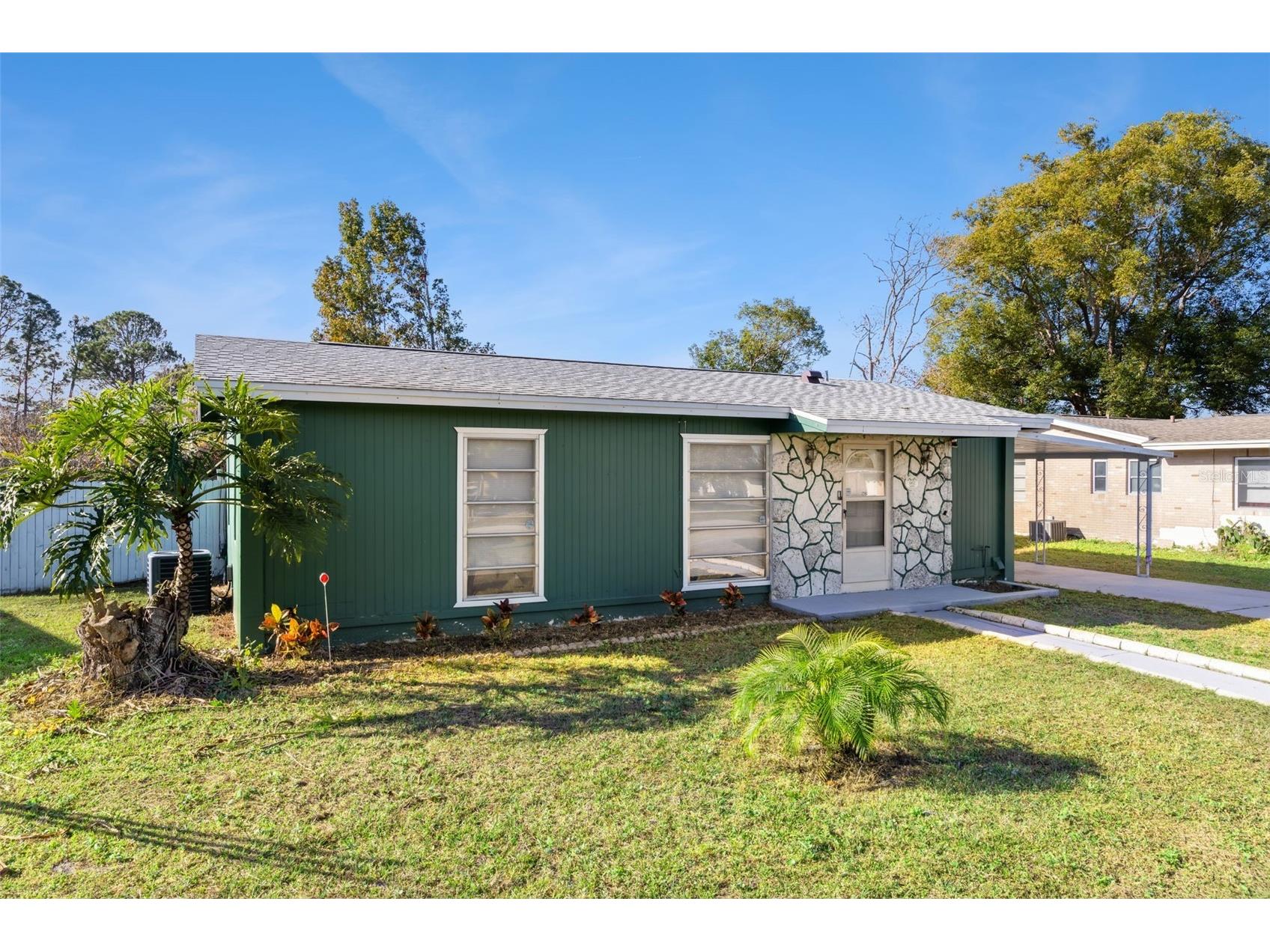 962 Saxon Boulevard Deltona FL 32725 O6369752 image2