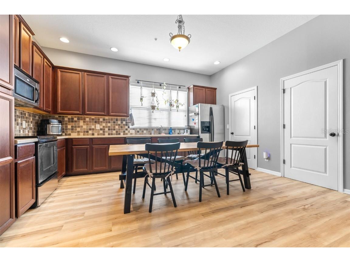 962 Sombra Street Tampa FL 33619 TB8393404 image5