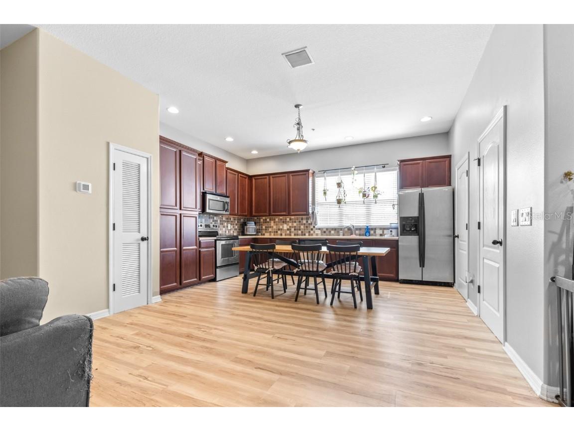 962 Sombra Street Tampa FL 33619 TB8393404 image8