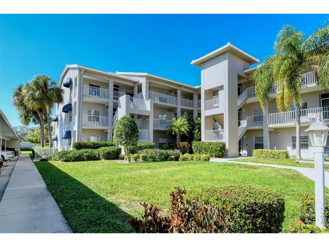 9620 Club South Circle #5105 Sarasota FL 34238 A4627298 image1