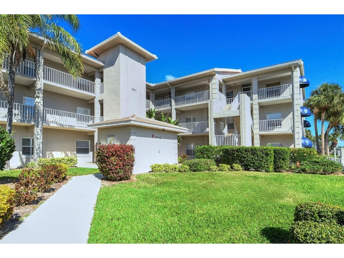 9620 Club South Circle #5210 Sarasota FL 34238 A4579437 image1