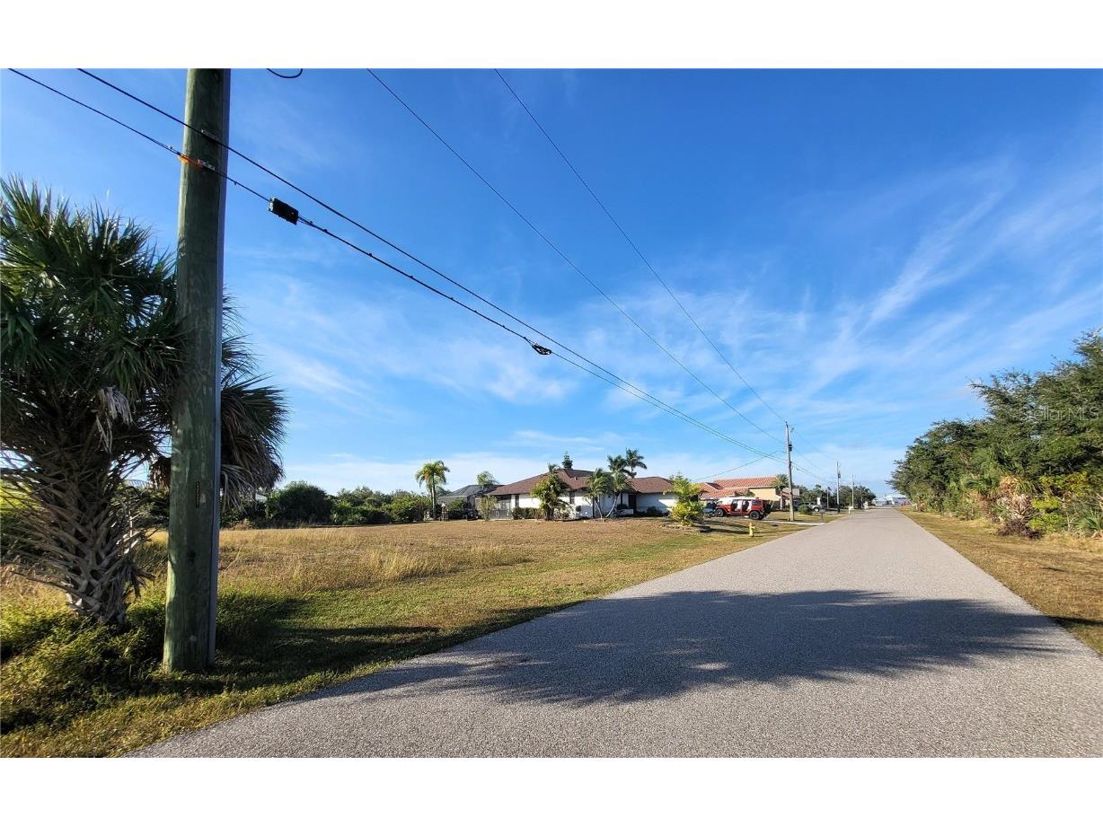 9620 President Circle Port Charlotte FL 33981 - SNAPPER WATERWAY D6145113 image3