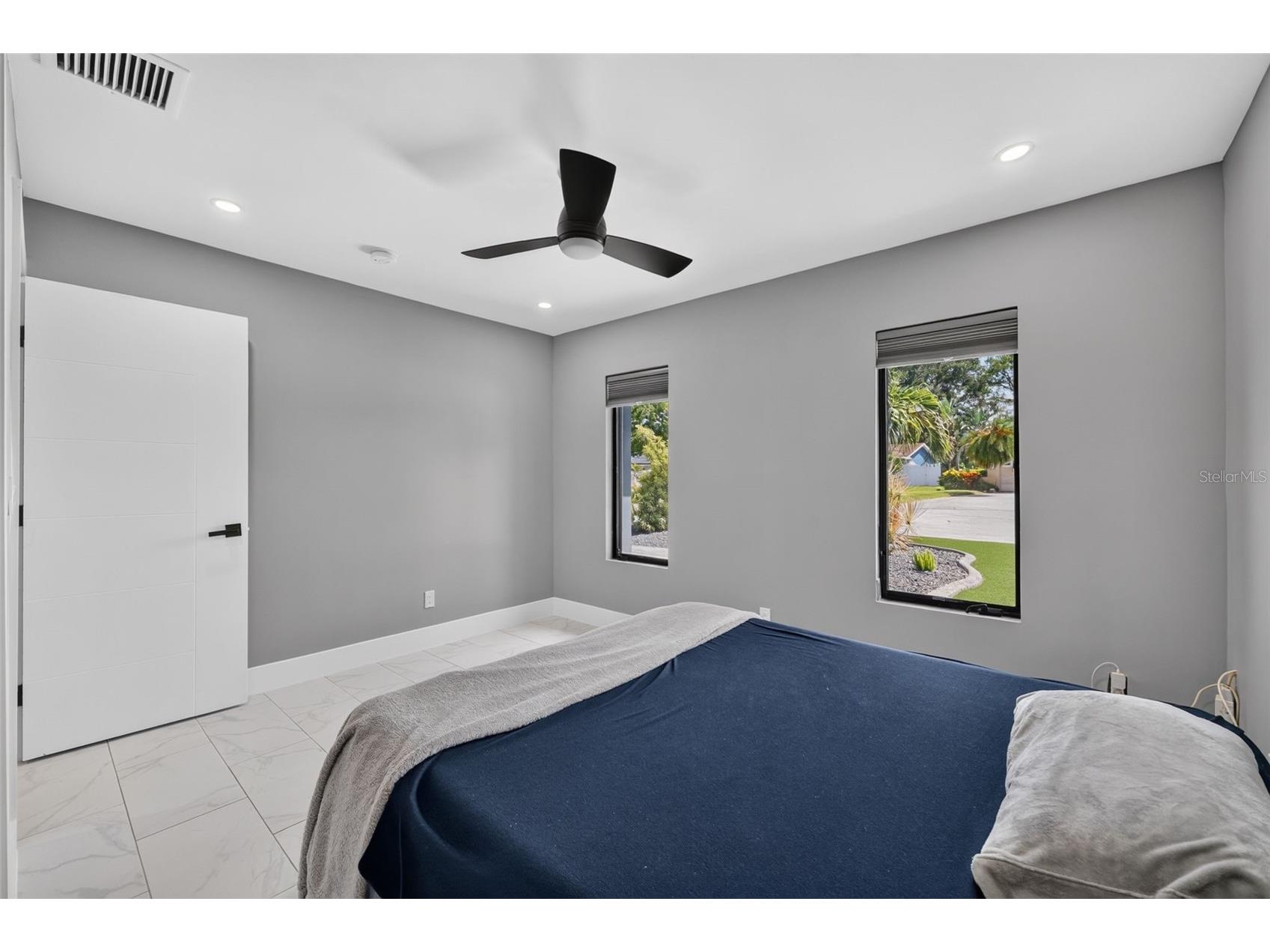 9622 NE Oak Street Saint Petersburg FL 33702 TB8527761 image32