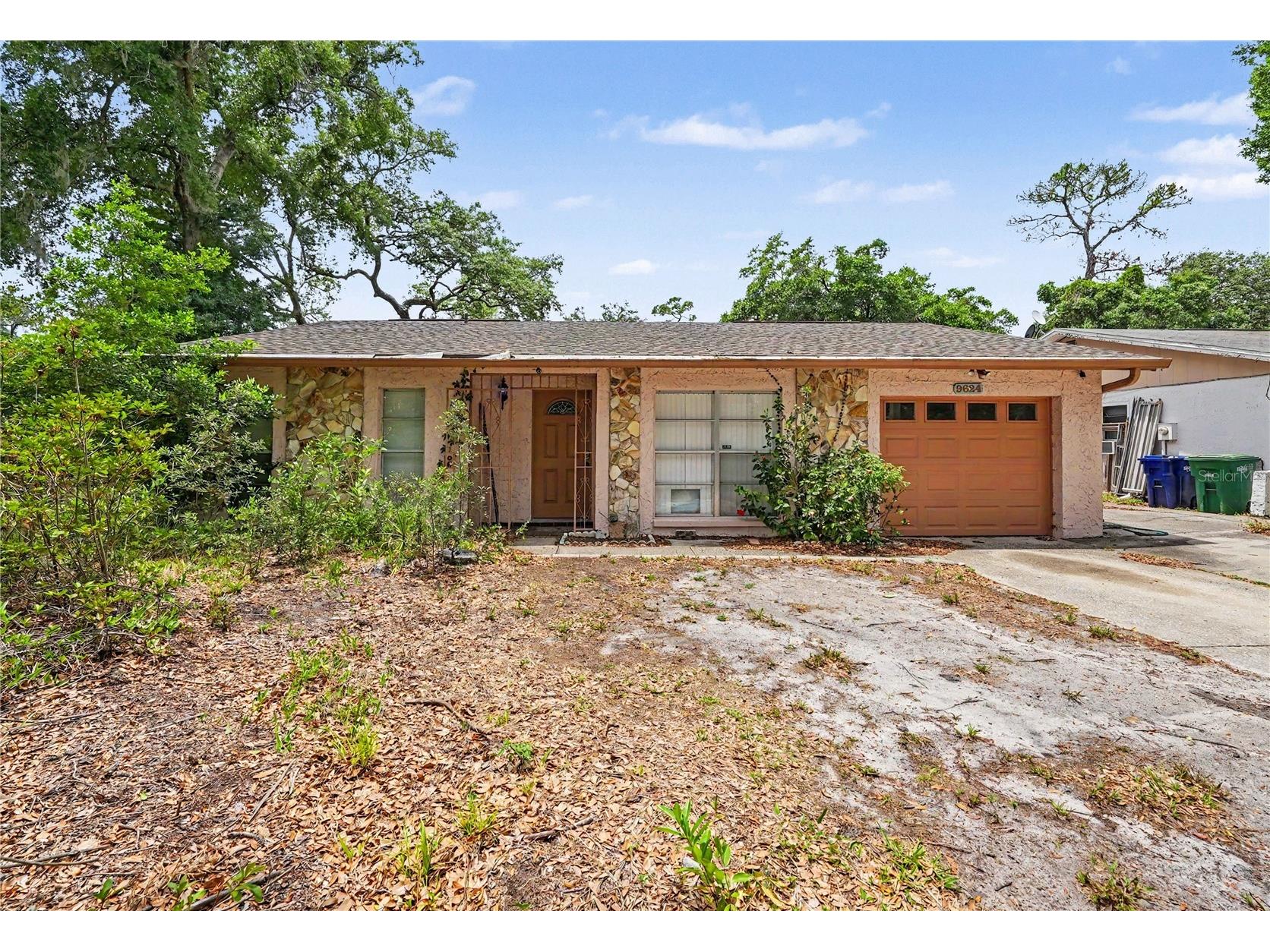 9624 Hidden Oaks Circle Tampa FL 33612 TB8505295 image1
