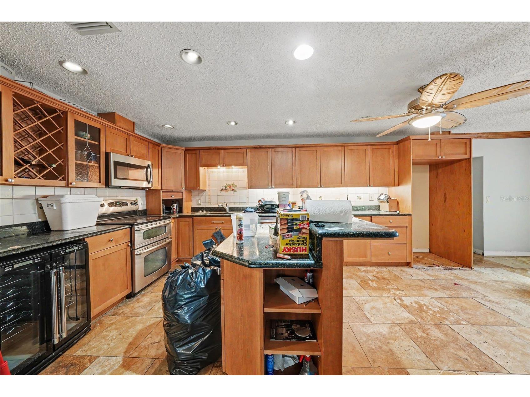 9624 Hidden Oaks Circle Tampa FL 33612 TB8505295 image10