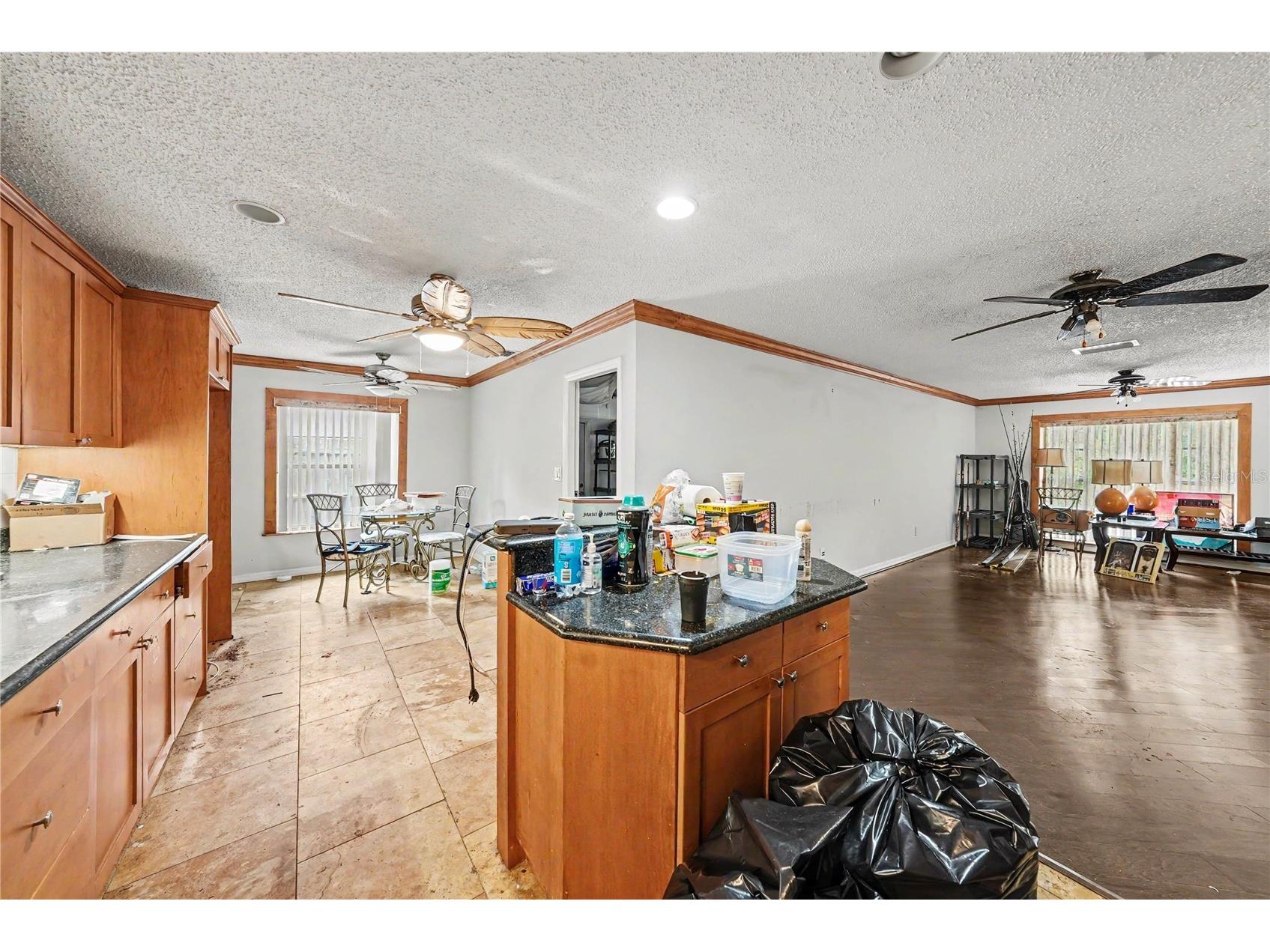9624 Hidden Oaks Circle Tampa FL 33612 TB8505295 image13