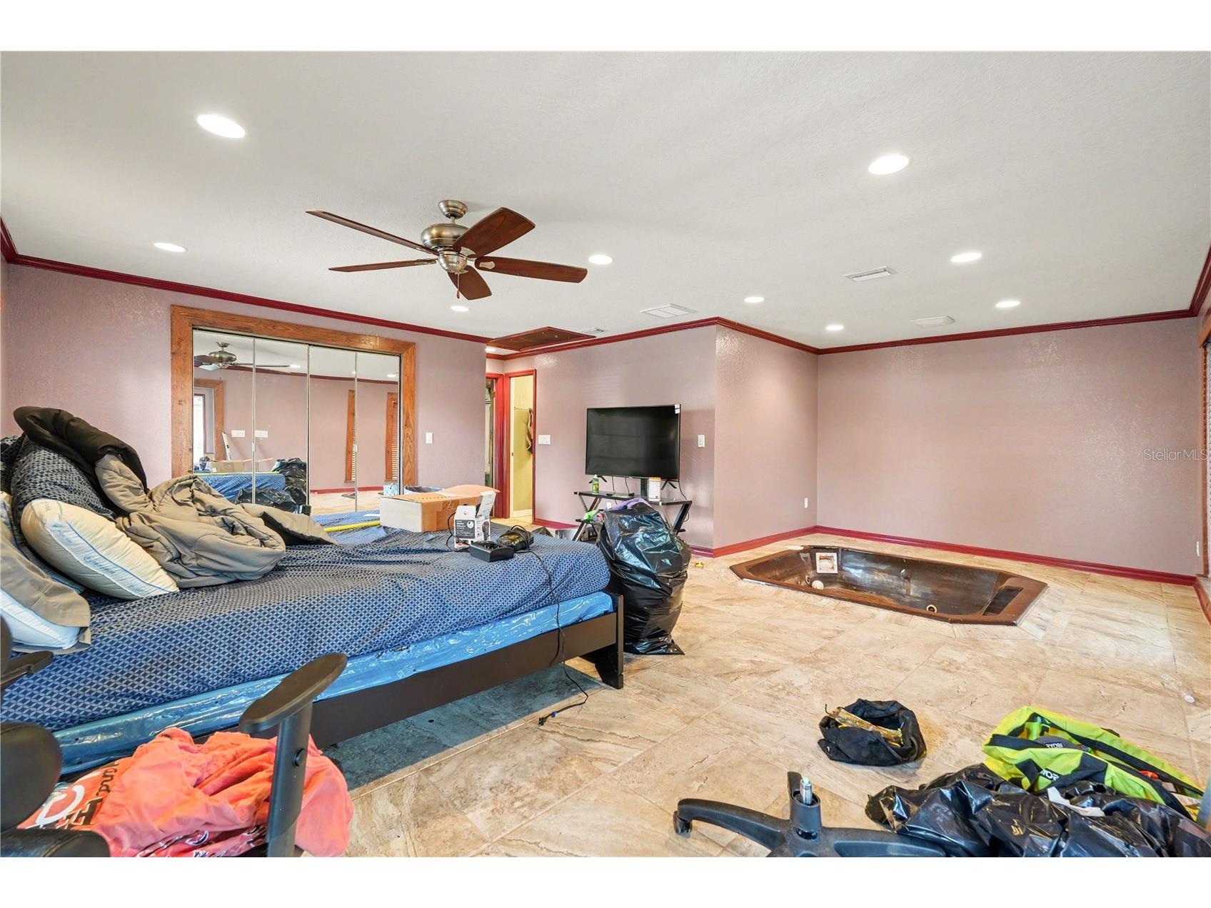 9624 Hidden Oaks Circle Tampa FL 33612 TB8505295 image16