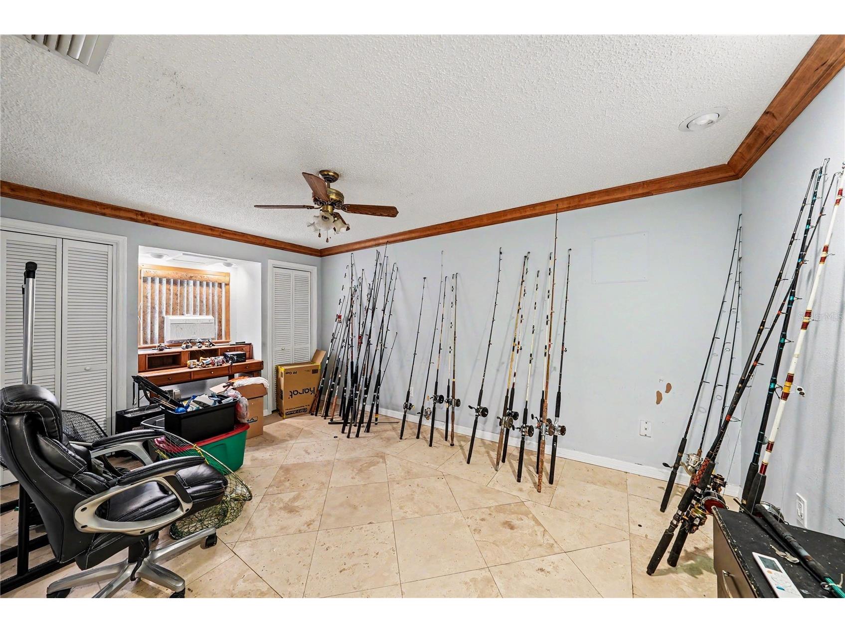 9624 Hidden Oaks Circle Tampa FL 33612 TB8505295 image24