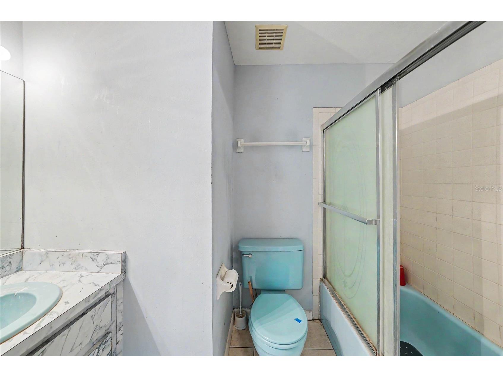 9624 Hidden Oaks Circle Tampa FL 33612 TB8505295 image25
