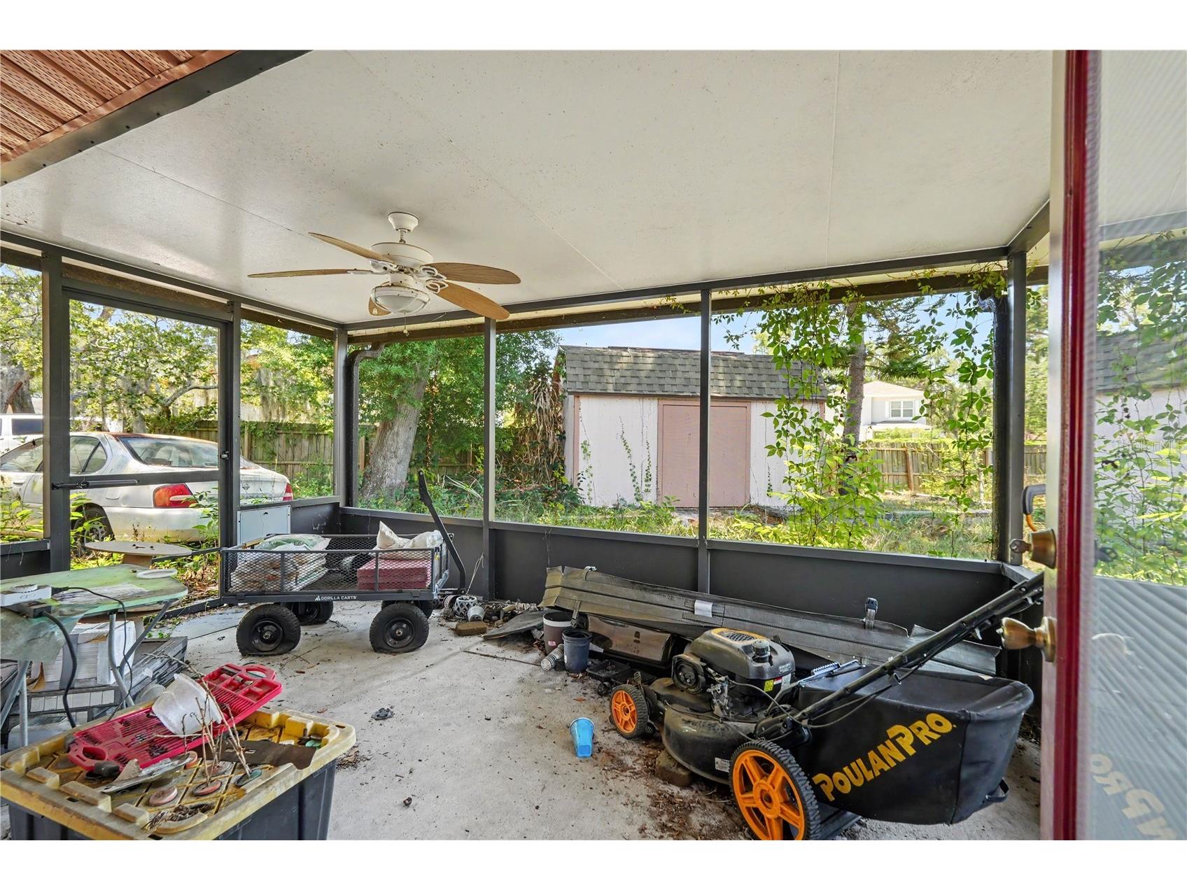 9624 Hidden Oaks Circle Tampa FL 33612 TB8505295 image29
