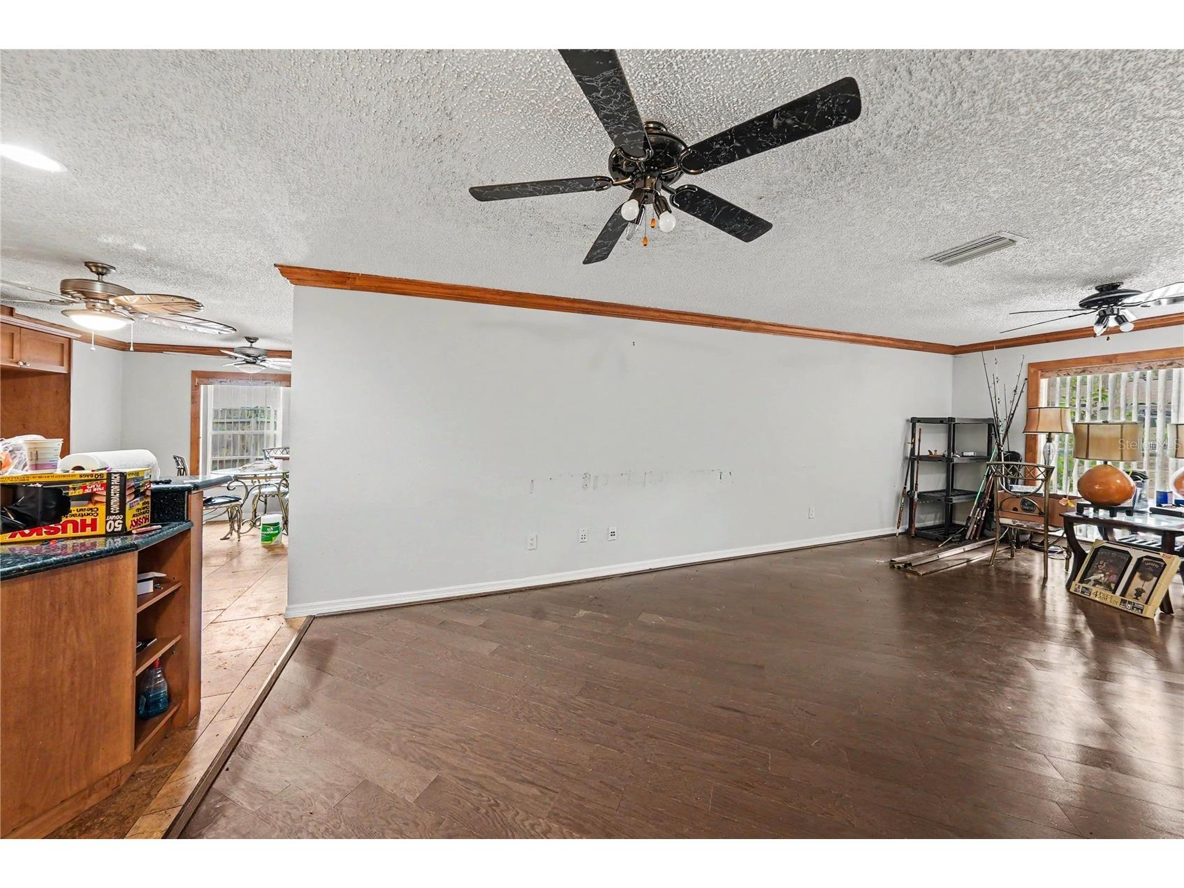 9624 Hidden Oaks Circle Tampa FL 33612 TB8505295 image5