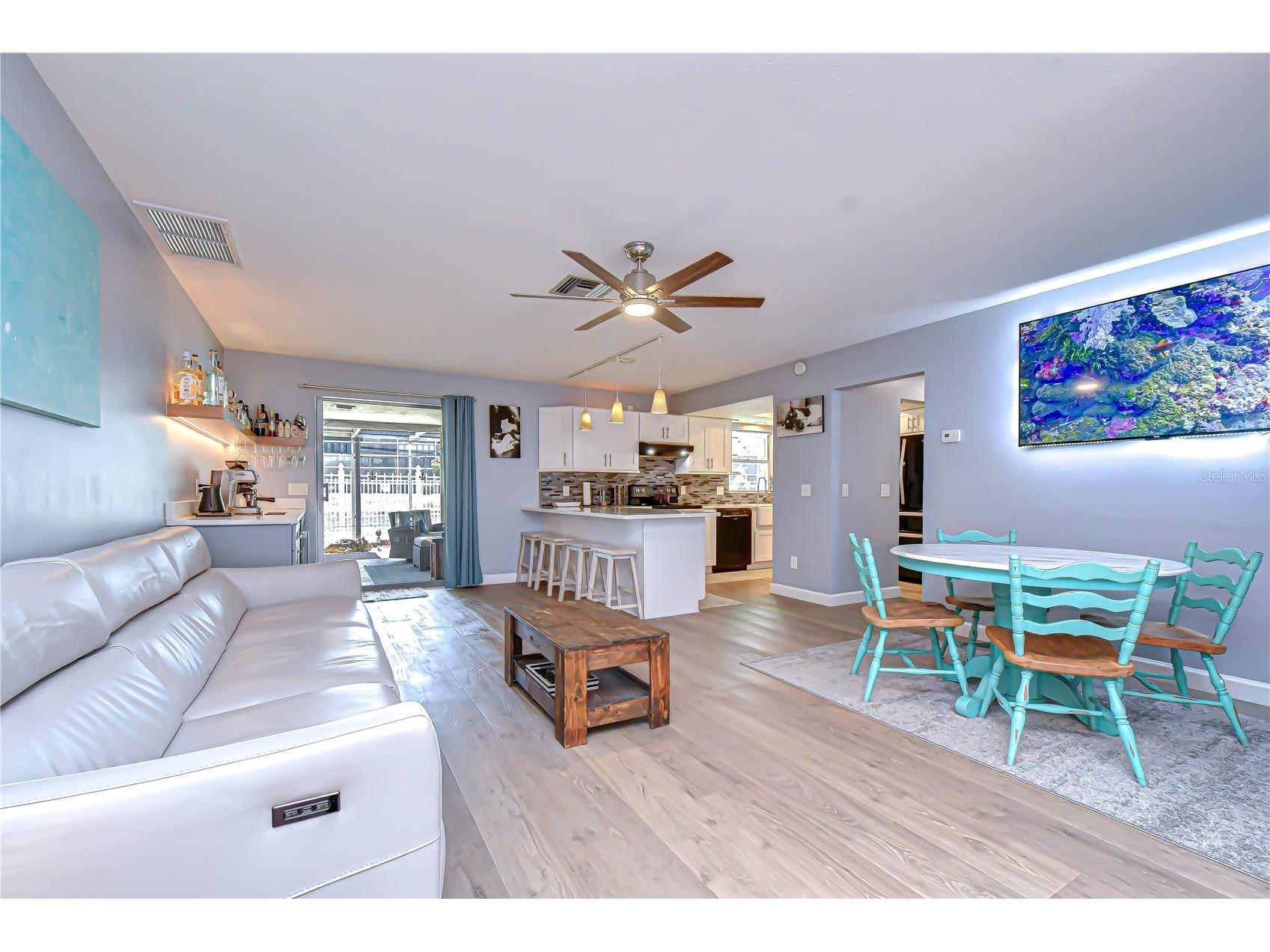 9625 Commodore Drive Seminole FL 33776 TB8502111 image10
