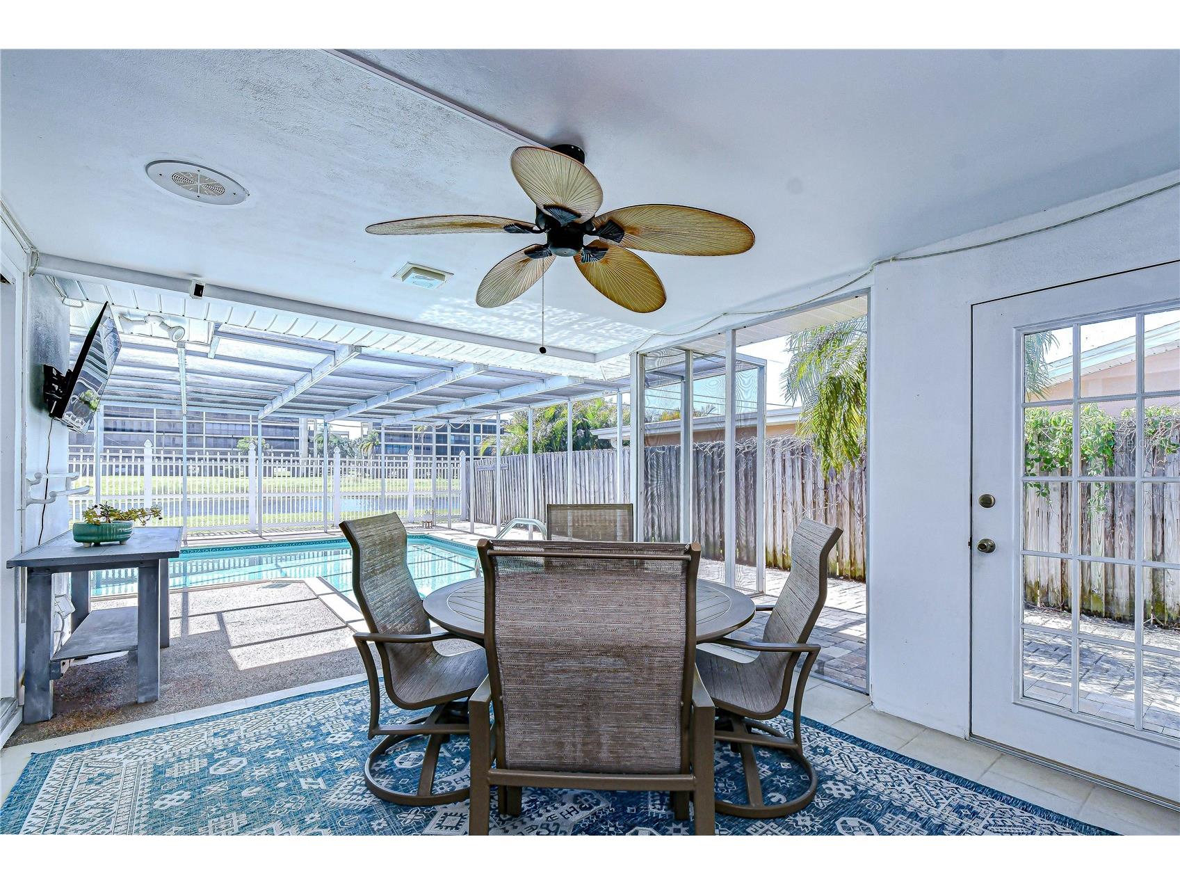 9625 Commodore Drive Seminole FL 33776 TB8502111 image36