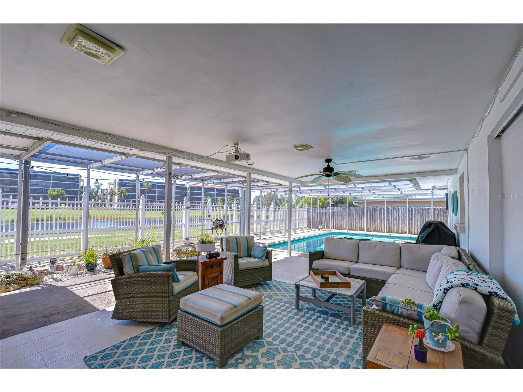 9625 Commodore Drive Seminole FL 33776 TB8502111 image43