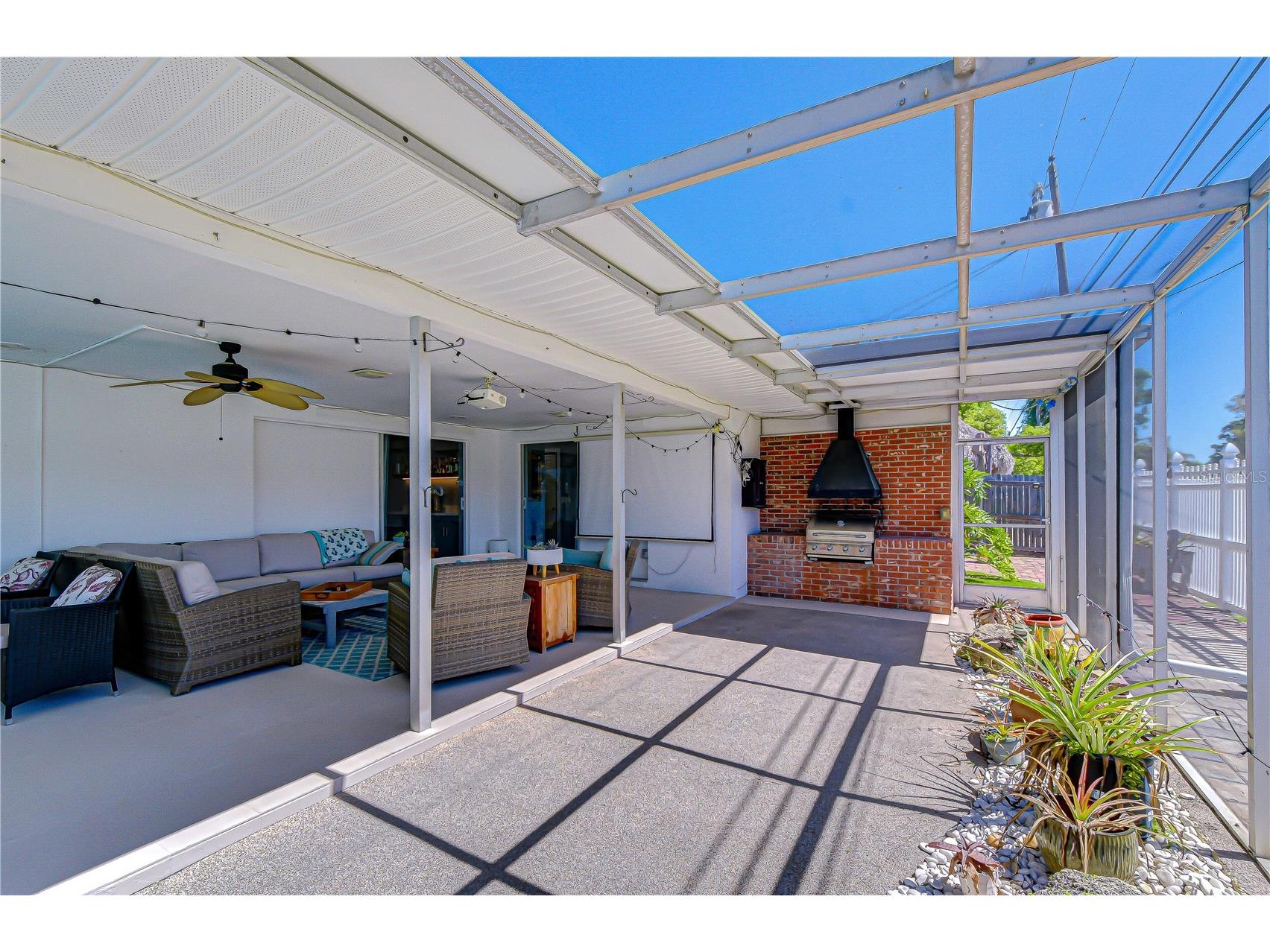 9625 Commodore Drive Seminole FL 33776 TB8502111 image45