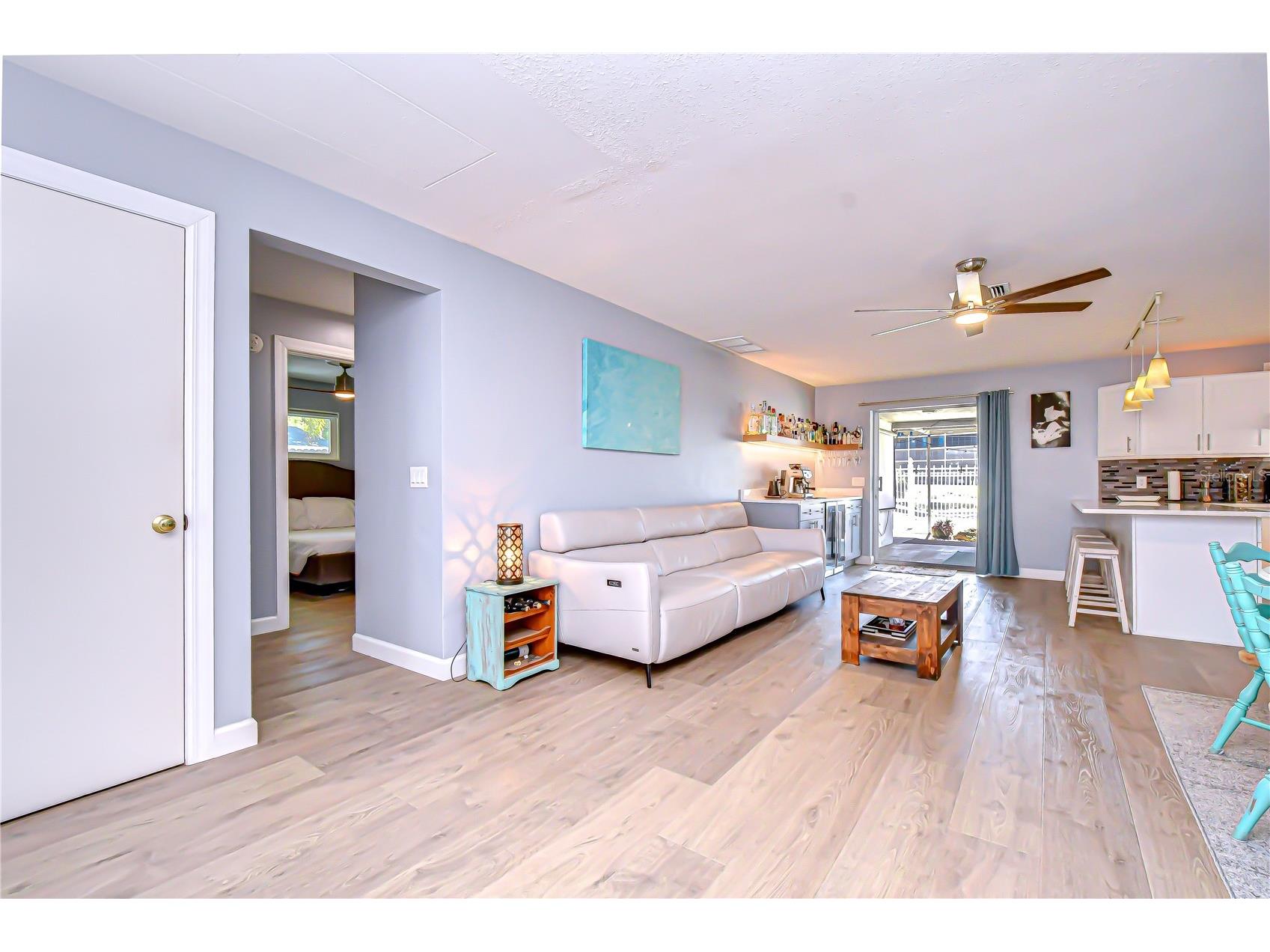 9625 Commodore Drive Seminole FL 33776 TB8502111 image8