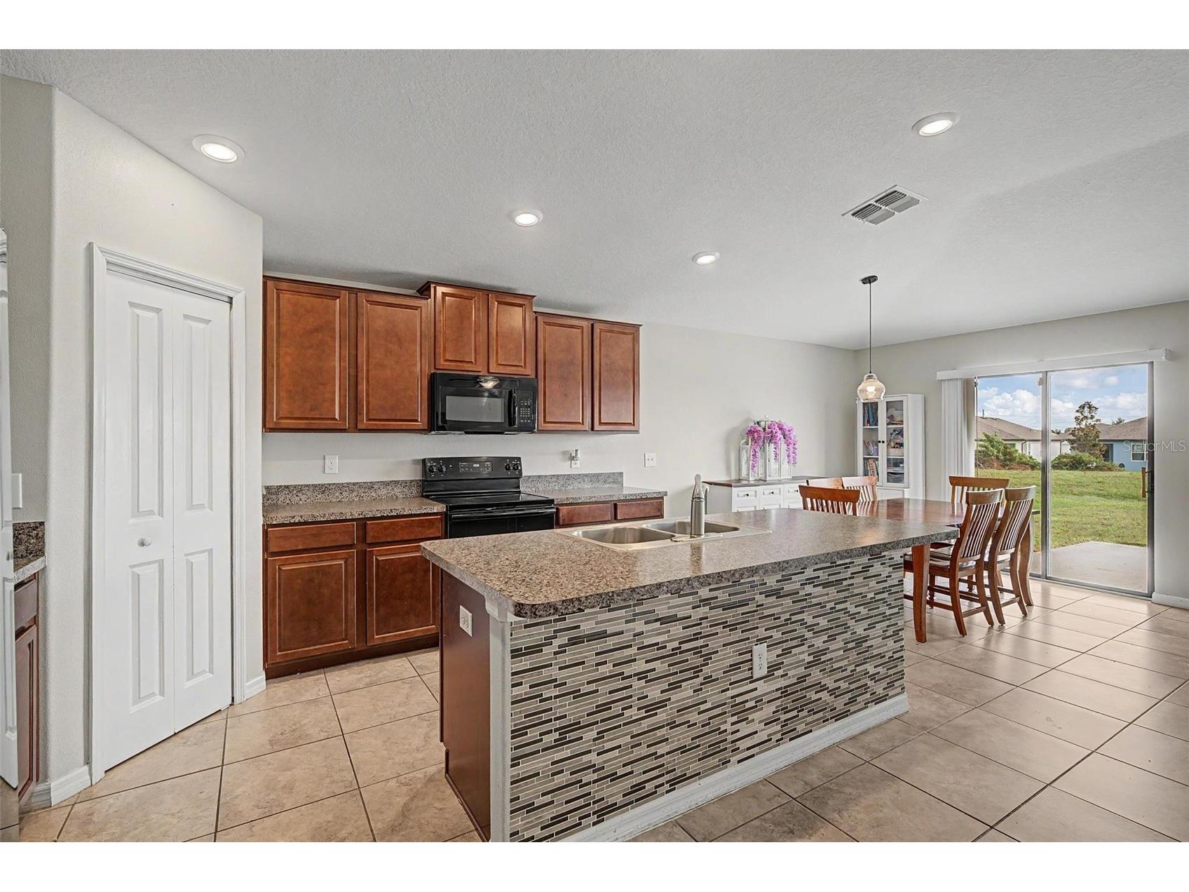 9625 Sage Creek Drive Ruskin FL 33573 TB8532121 image8