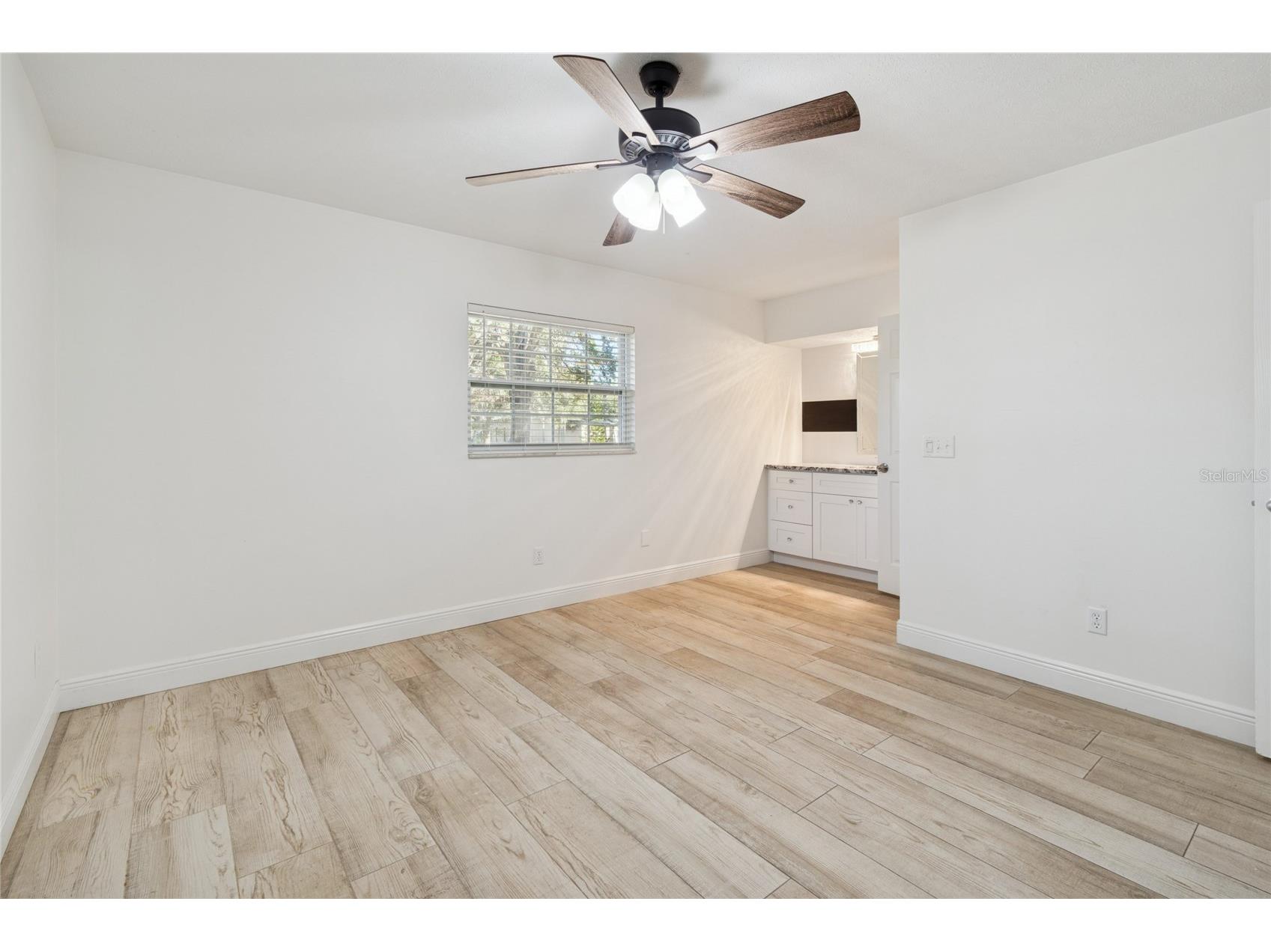 9628 Davis Road Tampa FL 33637 TB8465172 image19