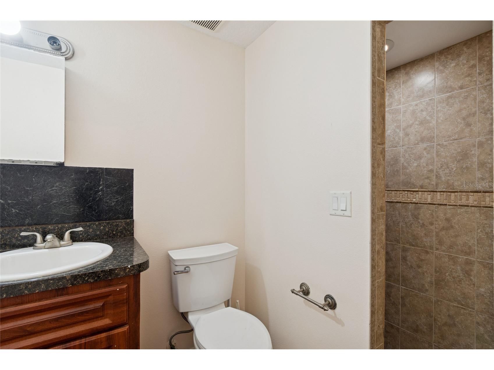 9628 Davis Road Tampa FL 33637 TB8465172 image31