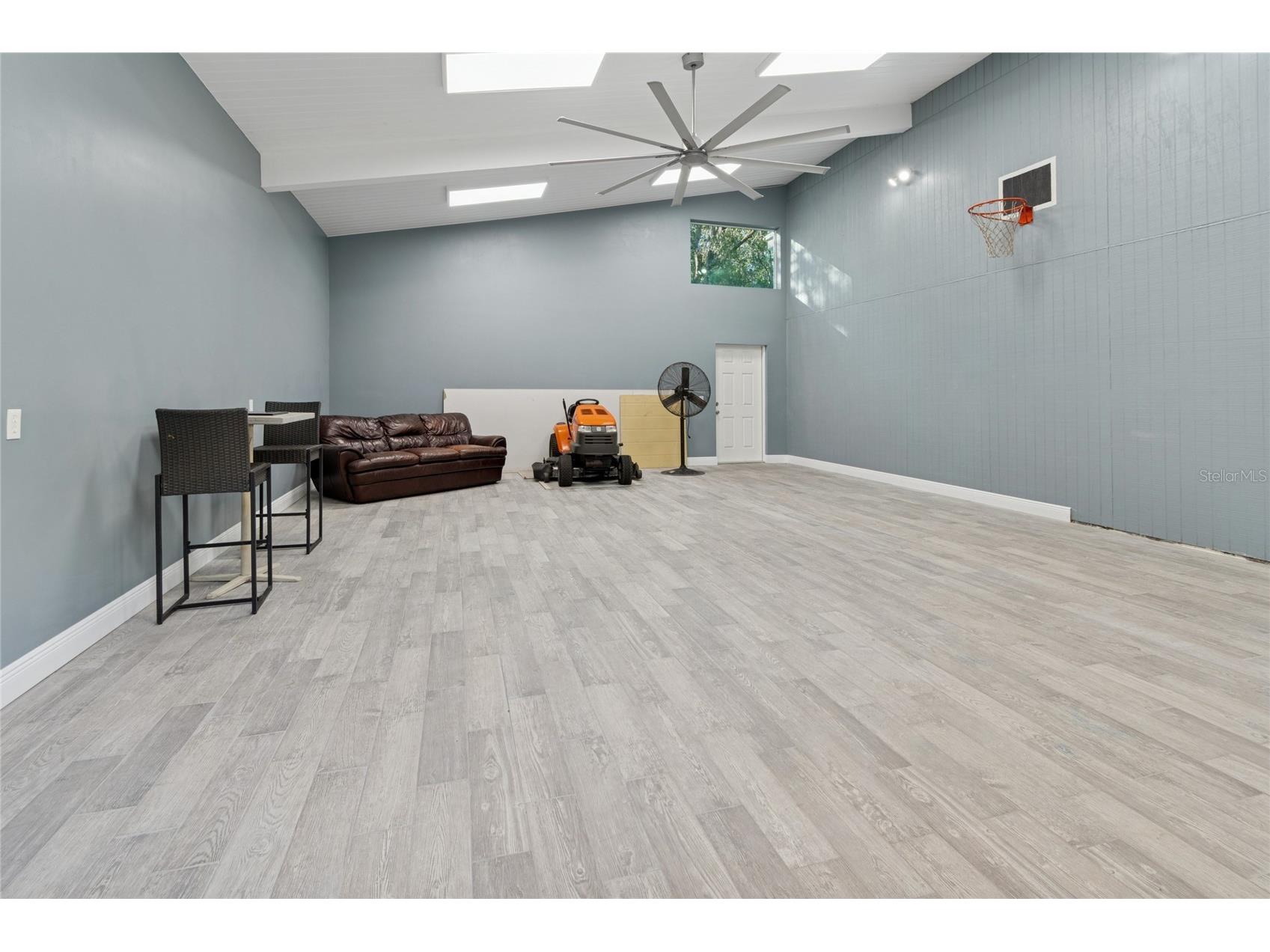 9628 Davis Road Tampa FL 33637 TB8465172 image34