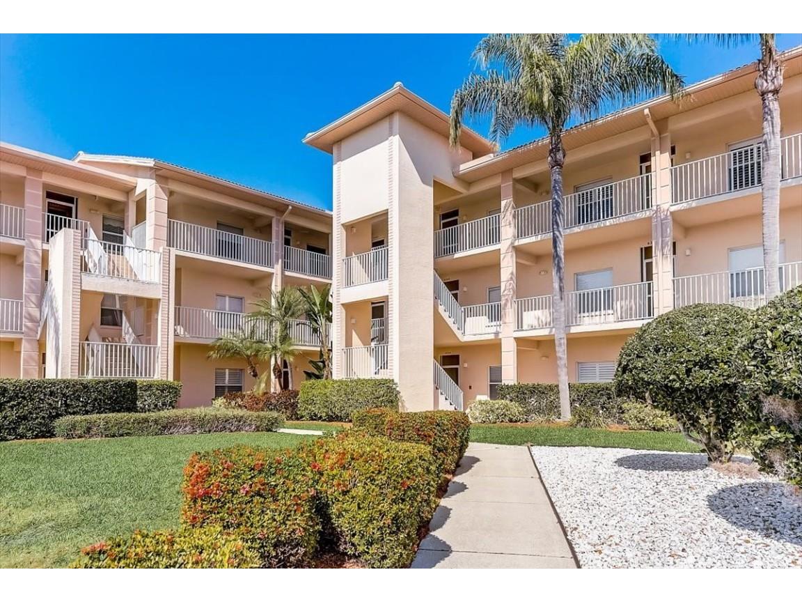 9630 Club South Circle #6104 Sarasota FL 34238 A4523911 image1