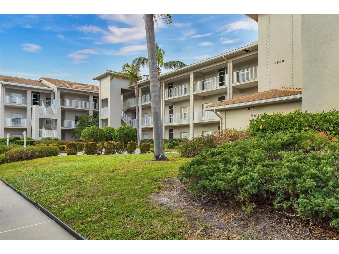 9630 Club South Circle #6207 Sarasota FL 34238 A4635773 image1