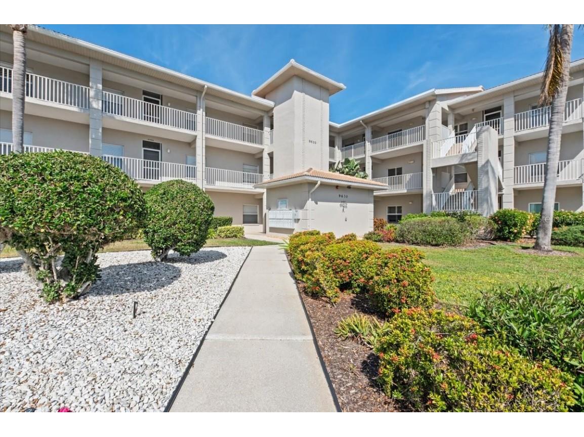 9630 Club South Circle #6208 Sarasota FL 34238 A4641153 image1