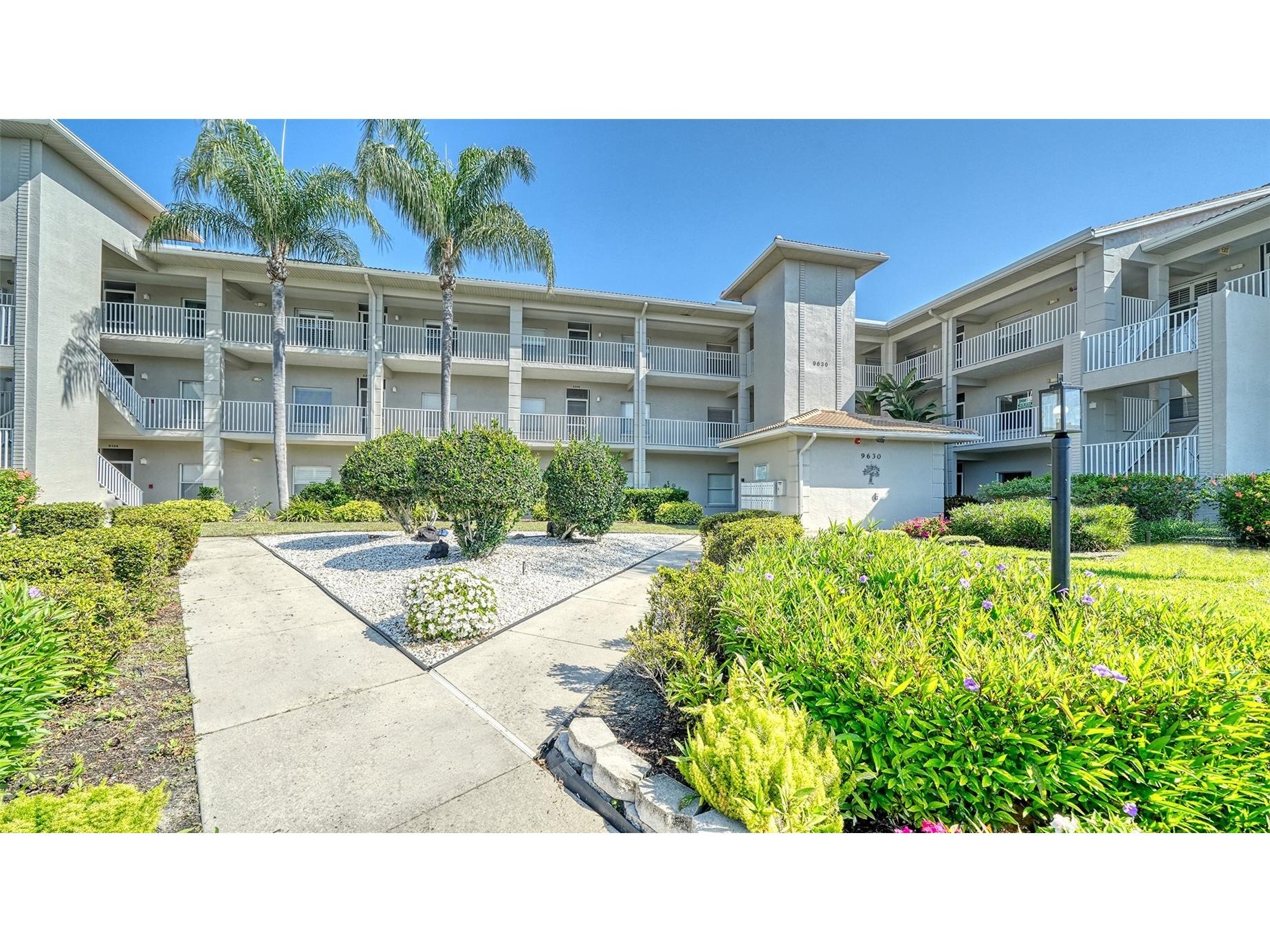 9630 Club South Circle #6309 Sarasota FL 34238 A4688379 image1