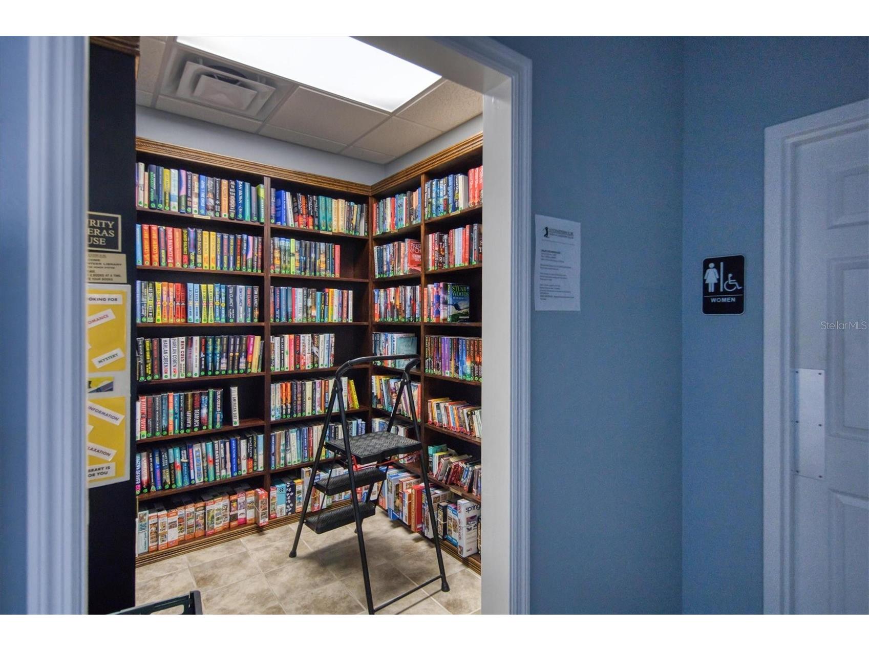 9631 Castle Point Drive #1113 Sarasota FL 34238 A4685057 image63