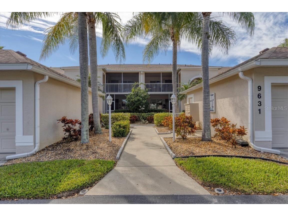 9631 Castle Point Drive #1123 Sarasota FL 34238 A4598093 image1