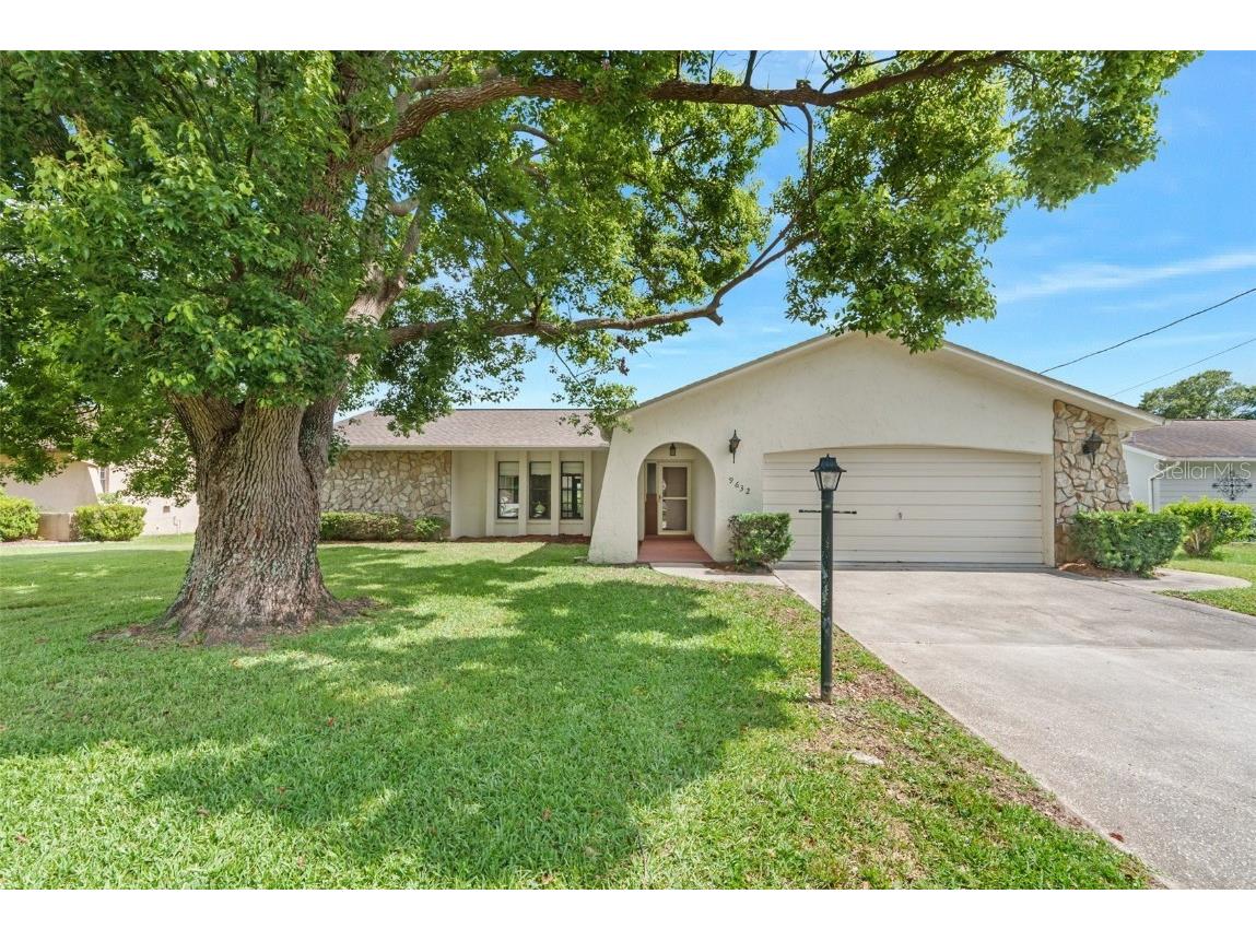 9632 Horizon Drive Spring Hill FL 34608 W7852727 image1