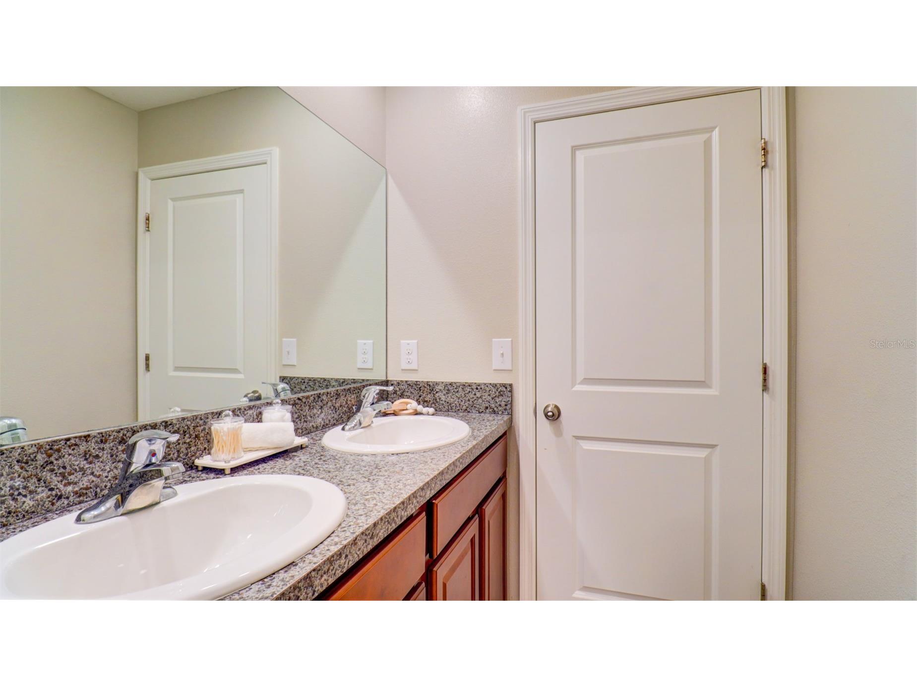 9633 Channing Hill Drive Sun City Center FL 33573 TB8492833 image38