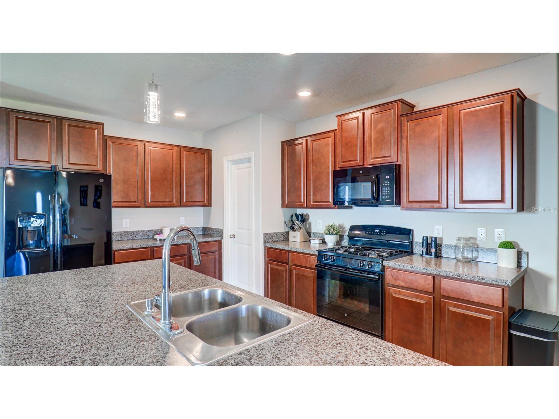 9633 Channing Hill Drive Sun City Center FL 33573 TB8492833 image6