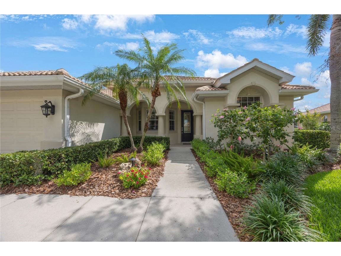 9635 Discovery Terrace Bradenton FL 34212 - MANATEE RIVER A4653790 image1