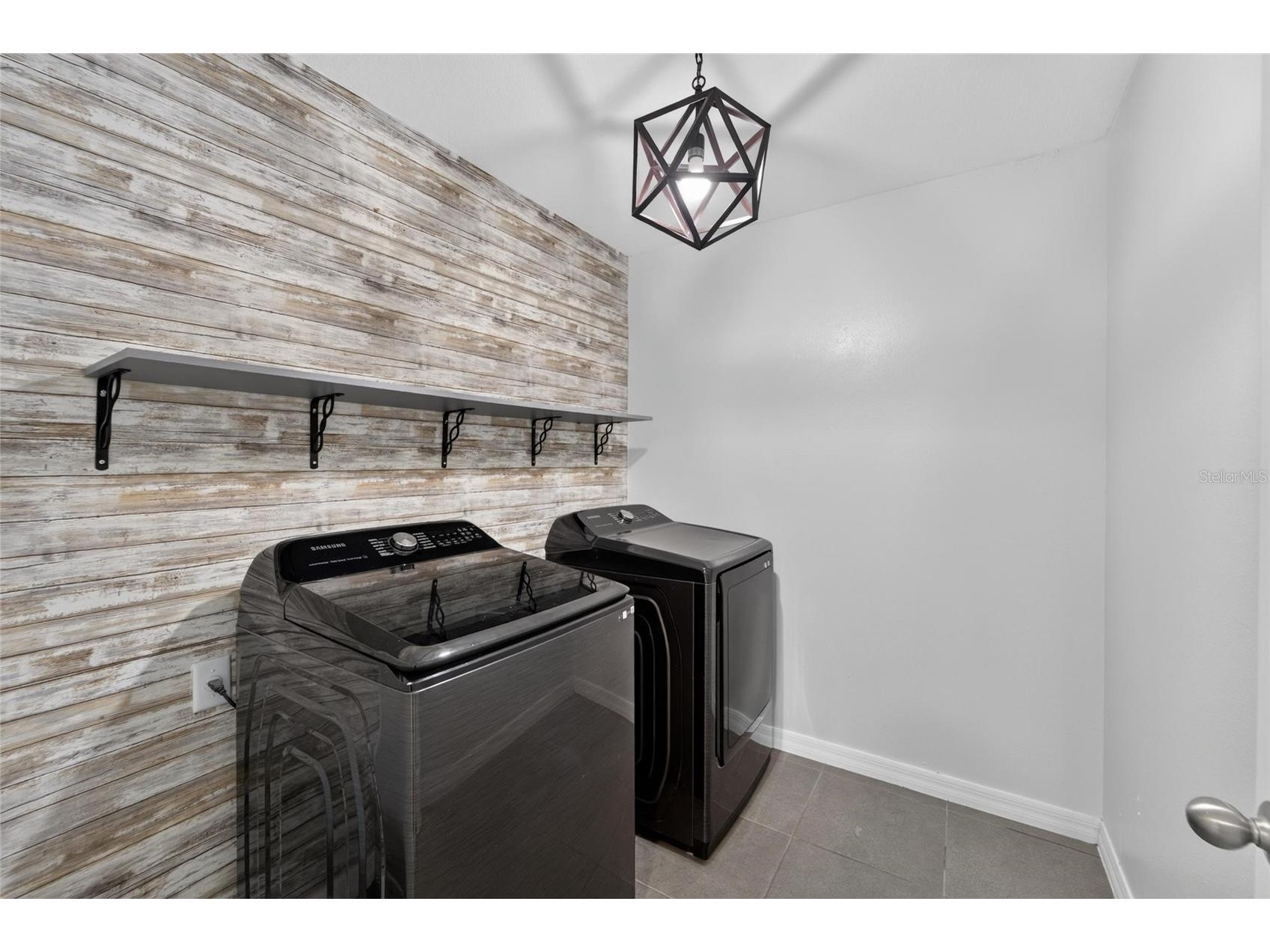 9637 Troncais Circle Thonotosassa FL 33592 TB8531780 image48