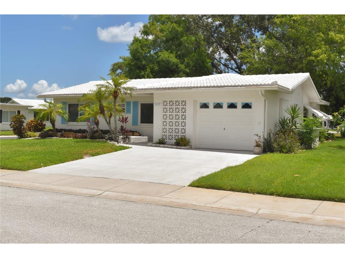 9639 Mainlands Boulevard E Pinellas Park FL 33782 TB8385863 image1