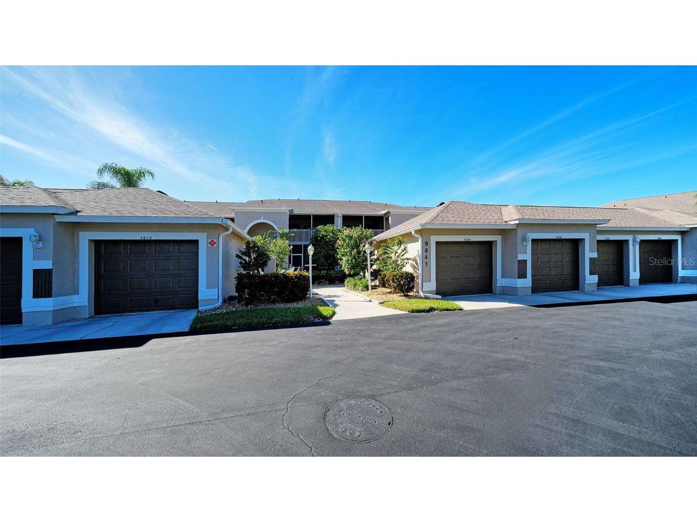 9641 Castle Point Drive #1214 Sarasota FL 34238 A4672100 image2