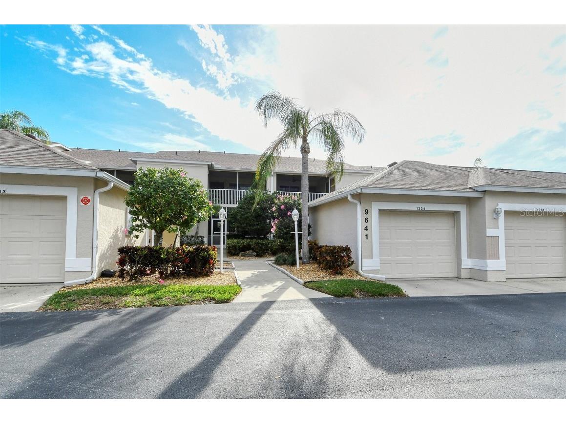 9641 Castle Point Drive #1225 Sarasota FL 34238 A4597401 image1