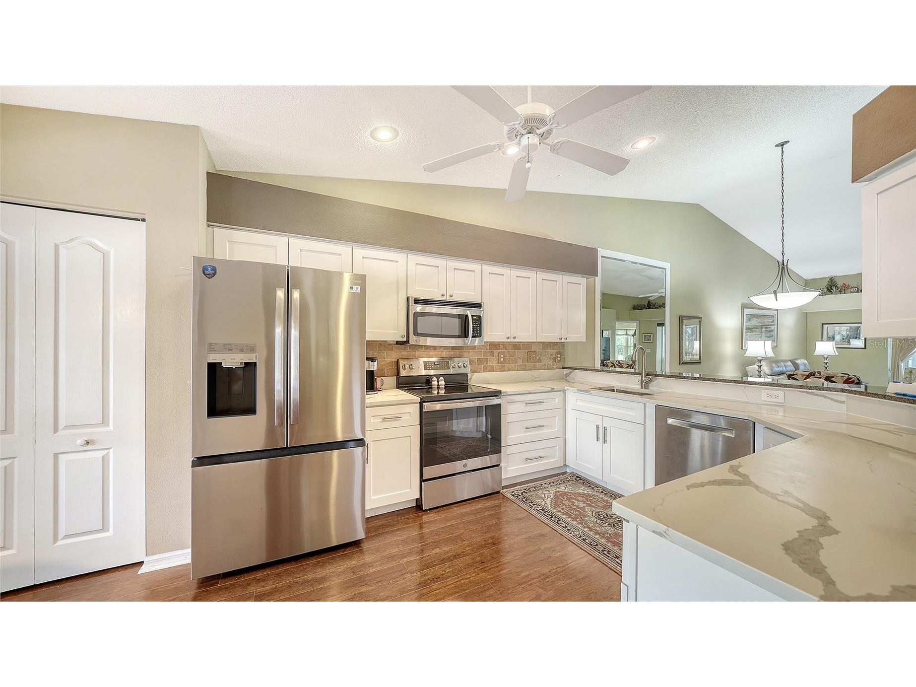 9641 Castle Point Drive #1226 Sarasota FL 34238 A4696517 image12