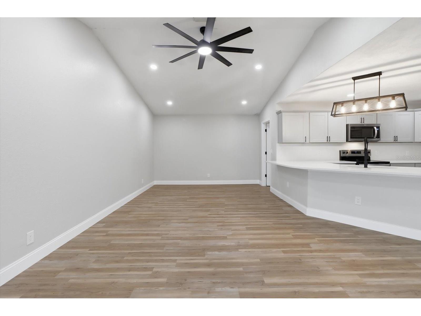 9642 Elgin Boulevard Spring Hill FL 34606 W7887390 image14